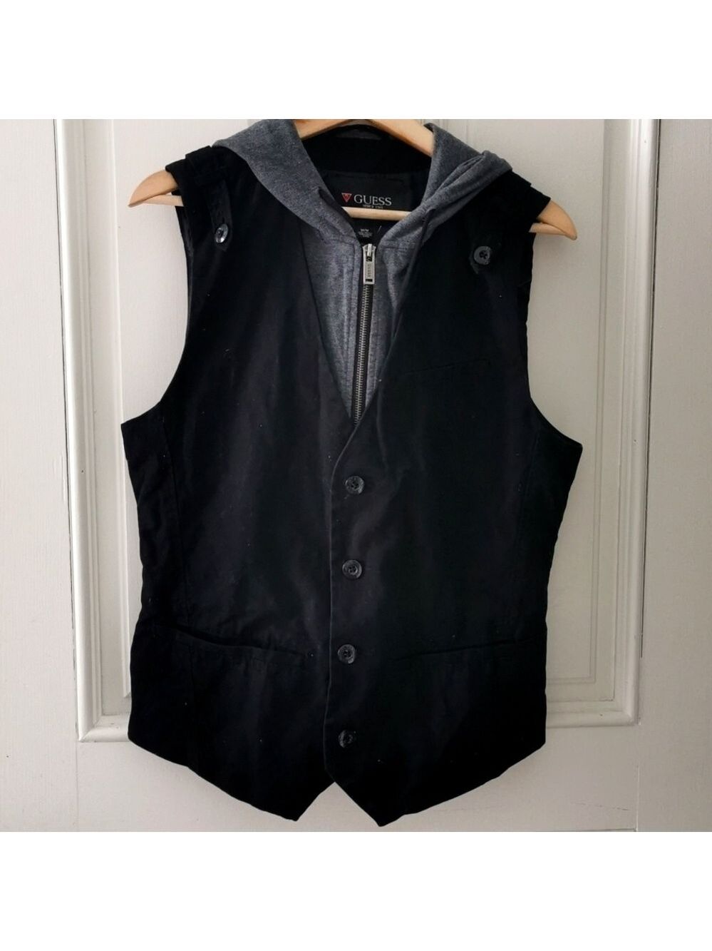 Men's knit hooded Vest. Size Medium. EUC